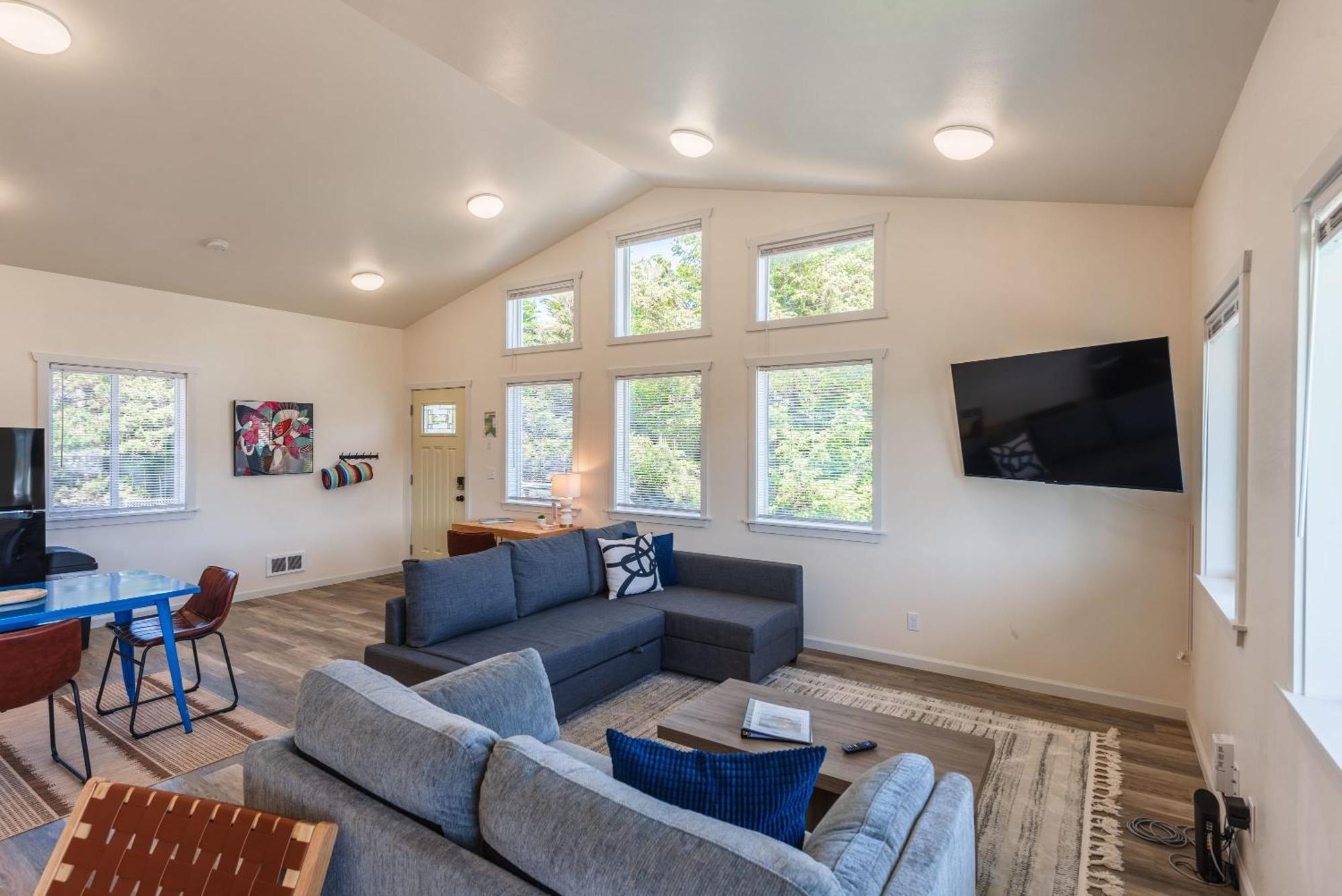 #Stayinmydistrict Oceanview Studio Loft Порт-Орфорд Экстерьер фото