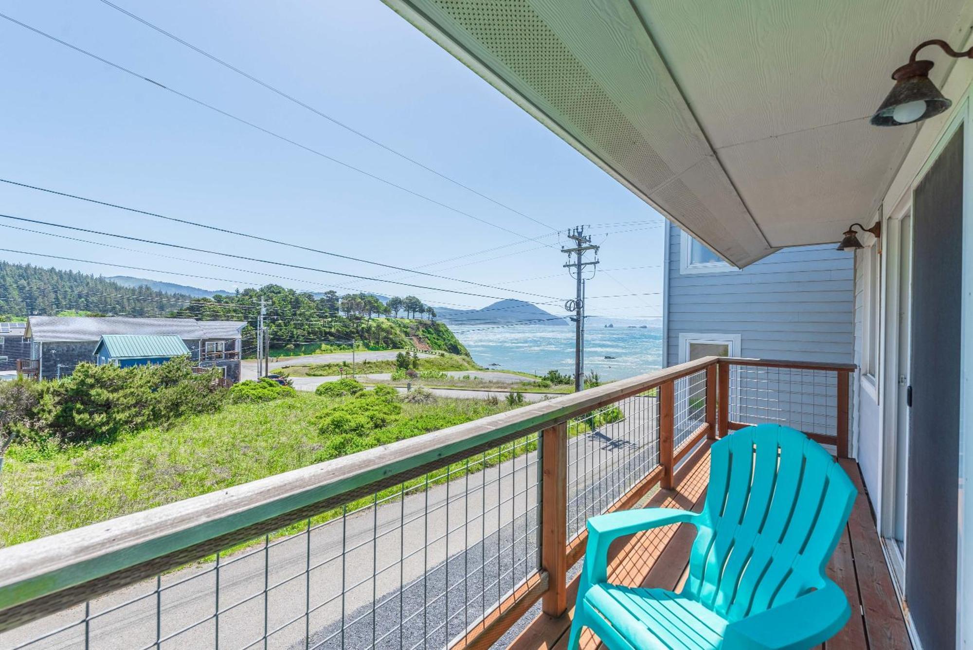 #Stayinmydistrict Oceanview Studio Loft Порт-Орфорд Экстерьер фото