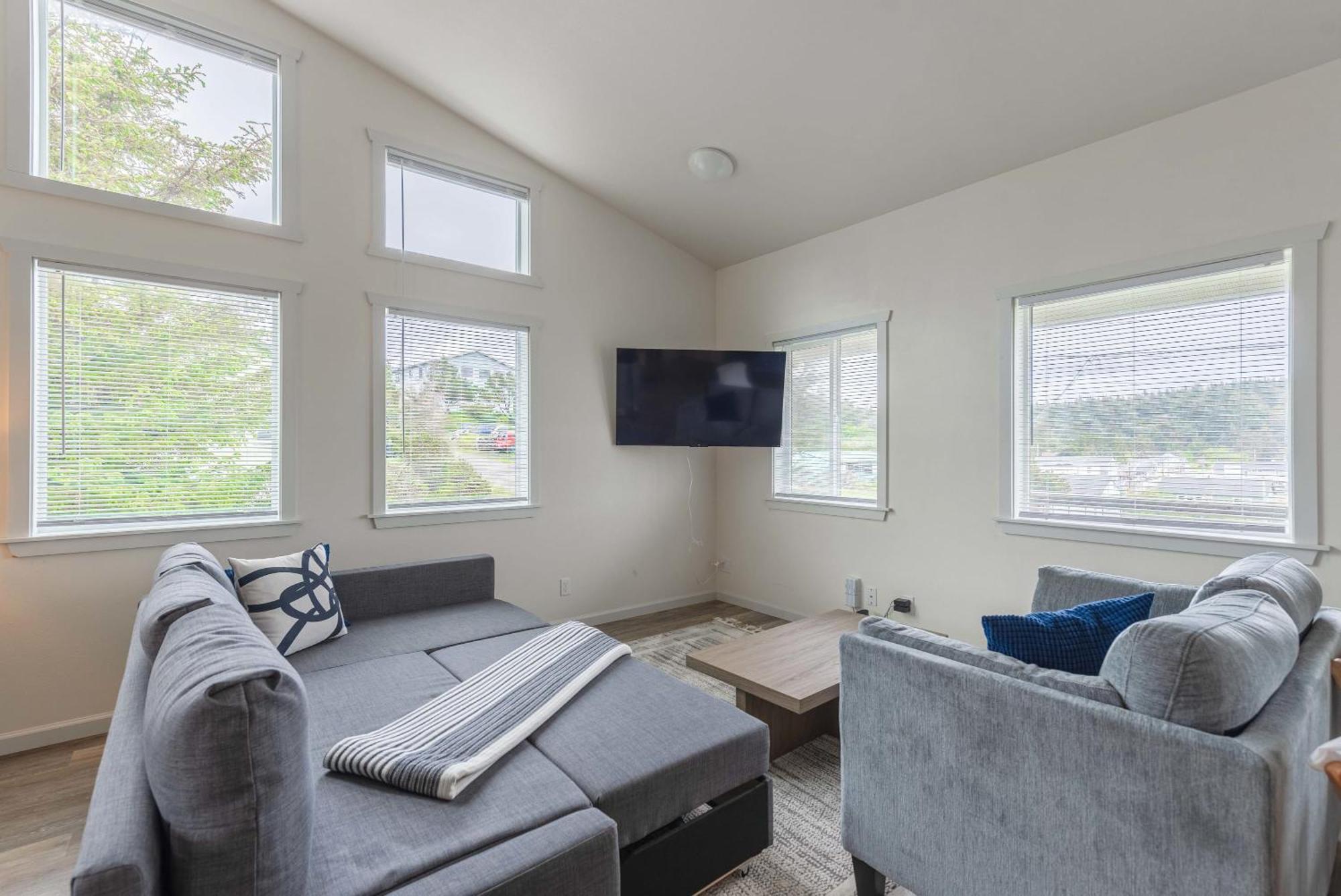 #Stayinmydistrict Oceanview Studio Loft Порт-Орфорд Экстерьер фото
